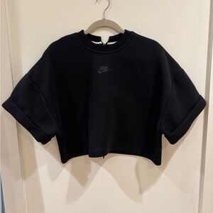 Nike Women's Black Cropped Top | M
